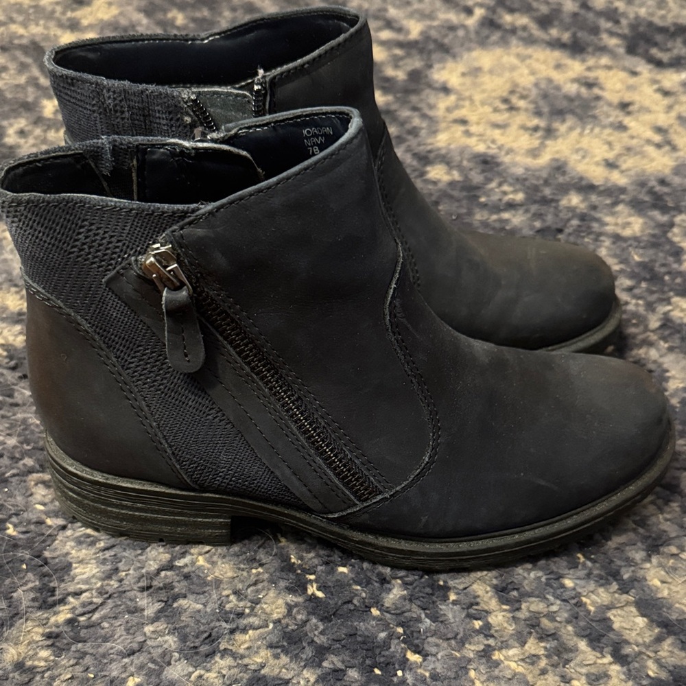 Earth Black Ankle Booties Dark Navy blue